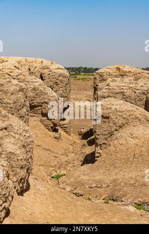 The ruins of sumerian town of Kish, Iraq Stock Photo