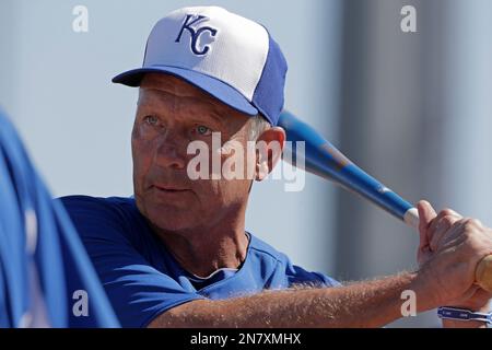 Kansas City Royals hall of famer George Brett watches practice during  spring training baseball Thursday, Feb. 23, 2006 in Surprise, Ariz. (AP  Photo/Charlie Riedel Stock Photo - Alamy
