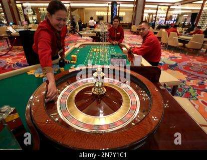 Solaire hotel, casino, and shopping complex) in Manila, Philippines Stock  Photo - Alamy