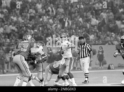 FB_Helmet_Guy on X: Steve Bartkowski wearing 1970s Falcons throwbacks.  Love the sock stripes.  / X