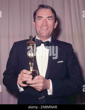 Gregory Peck Actor At the 1963 Oscar awards Stock Photo - Alamy