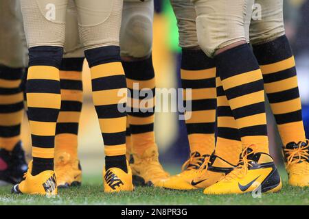 Pittsburgh Steelers to wear bumble bee 1934 throwback uniforms