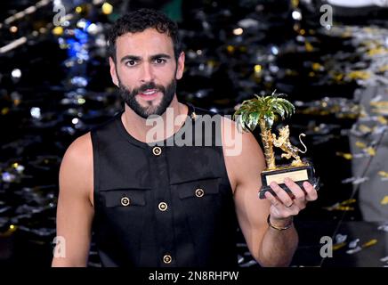 February 12, 2023, SANREMO, ITALIA: Italian singers Marco Mengoni poses  with the prize after winning the the 73rd Sanremo Italian Song Festival, in  Sanremo, Italy, 11 February 2023. The music festival will