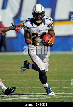 【NFL】CHARGERS MATHEWS 24 ジャージ Mサイズ San Diego Chargers running back Ryan Mathews (24) plays during an