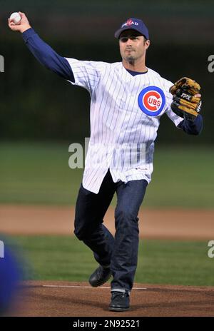 allkpop] Suzy throws the ceremonial first pitch at Dodger Stadium