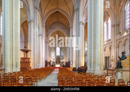 Interior of the early Gothic hall church Cathédrale Saint-Pierre in Poitiers, France Stock Photo