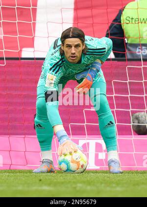 Yann Sommer, FCB 27 goalkeeper Kylian MBAPPE, PSG 7 in the eighth ...