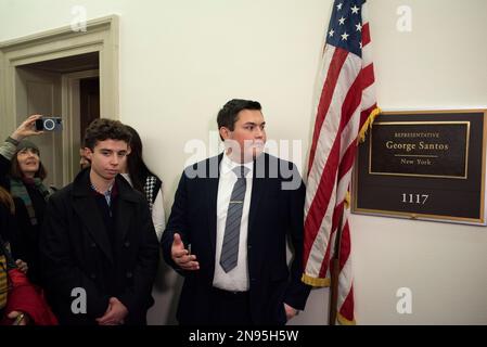 Washington, Vereinigte Staaten. 07th Feb, 2023. Residents of New York's 3rd Congressional District rally at the office of United States Representative George Santos (Republican from New York) while presenting his office with a petition requesting a Congressional vote to remove Santos, on Capitol Hill, in Washington, Tuesday February 7, 2023. Credit: Cliff Owen/CNP (RESTRICTION: NO New York or New Jersey Newspapers or newspapers within a 75 mile radius of New York City) Credit: dpa/Alamy Live News Stock Photo