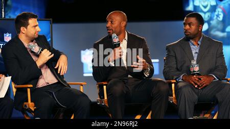 Michael Fabiano, left, and former NFL wide receiver Amani Toomer are seen  during the DirecTV NFL Fantasy Week on Friday, Aug. 24, 2012 at the Best  Buy theatre in Times Square in