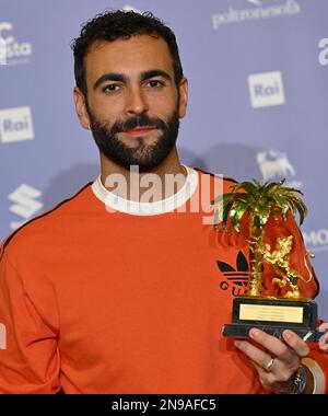 February 12, 2023, SANREMO, ITALIA: Italian singer Marco Mengoni poses with  the prize after winning the Sanremo Italian Song Festival, in Sanremo,  Italy, 12 February 2023. The 73rd Festival Della Canzone Italiana music  festival runs from 07 to 11