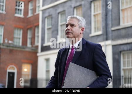 File photo dated 07/02/23 of Health Secretary Steve Barclay leaves Downing Street, London. Mr Barclay has been urged by NHS chiefs to discuss current pay deals with unions amid fears of an escalation in the nurses' strike. The dispute involving nurses in England could be extended to involve staff from emergency departments, intensive care and cancer wards in the next round of industrial action. Issue date: Tuesday February 7, 2023. Stock Photo