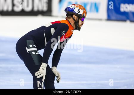 DORDRECHT - Sjinkie Knegt (NED) reacts after the quarterfinals 1000 meters during the last day of the ISU World Cup Short Track Speed Skating 2023. ANP VINCENT JANNINK Stock Photo