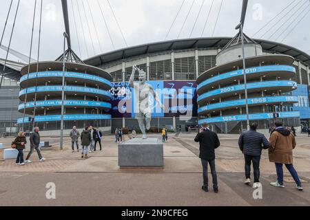 Manchester, UK. 12th Feb, 2023. Sergio Agüero statue outside the Edited Stadium during the Premier League match Manchester City vs Aston Villa at Etihad Stadium, Manchester, United Kingdom, 12th February 2023 (Photo by Mark Cosgrove/News Images) in Manchester, United Kingdom on 2/12/2023. (Photo by Mark Cosgrove/News Images/Sipa USA) Credit: Sipa USA/Alamy Live News Stock Photo