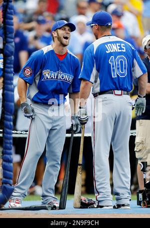 Atlanta Braves Chipper Jones takes batting practice prior to the Braves  game against the Washington Nationals at Nationals Park in Washington on  August 20, 2012. UPI/Kevin Dietsch Stock Photo - Alamy