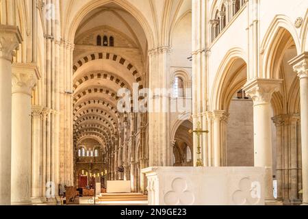 The pilgrim church basilica Sainte-Marie-Madeleineof Vézelay on the Jacob's Way, Vézélay, Burgundy, France Stock Photo