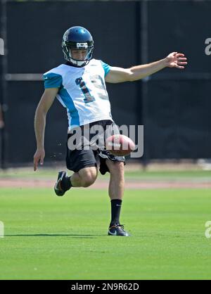 Jacksonville Jaguars punter Bryan Anger warms up before an NFL football  game between the Jaguars and the Tennessee Titans Sunday, Oct. 12, 2014, in  Nashville, Tenn. (AP Photo/Mark Zaleski Stock Photo - Alamy