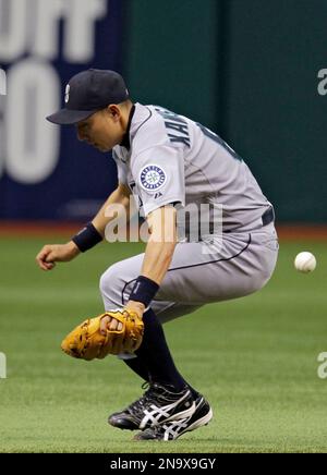 MUNENORI KAWASAKI CHICAGO CUBS ENGLISH / JAPANESE ACTION SIGNED 8x10