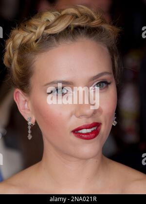Scarlett Johansson Arriving in London April 9, 2019 – Star Style
