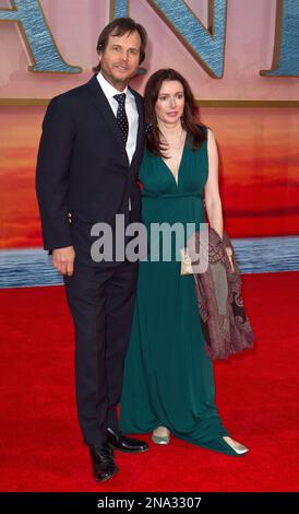Bill Paxton & wife Louise Newbury attend the HBO Original Series