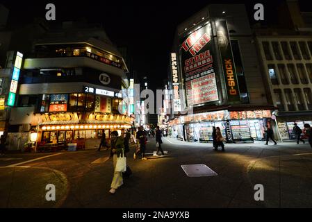 The vibrant small alleys in Nishishinjuku with many Bars, Clubs and restaurants. Shinjuku, Tokyo, Japan. Stock Photo