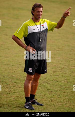 File Picture of Zambia' s French coach Herve Renard during the 2011 African  Cup of Nations in Lubango, Angola on January 17, 2010. Photo by Henri  Szwarc/ABACAPRESS.COM Stock Photo - Alamy
