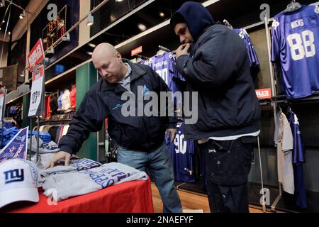 San Francisco 49ers merchandise Stock Photo - Alamy