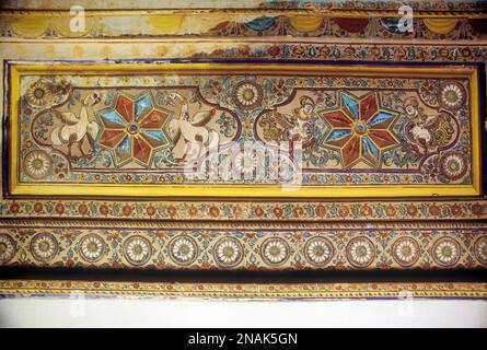 Murals on walls in a Nattukottai Chettiar, Nagarathar house at Kanadukathan in Chettinad, Tamil Nadu, India Stock Photo