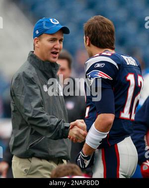 Indianapolis Colts quarterback Peyton Manning (18) in action during the  first quarter of an NFL football game in Oakland, Calif., Sunday, Dec. 26,  2010. (AP Photo/Marcio Jose Sanchez Stock Photo - Alamy