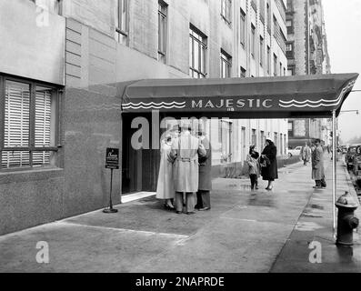 Frank Costello's Home @ The Majestic Apartments 115 Central Park