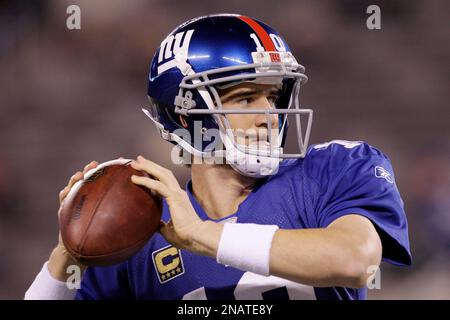 New York Giants quarterback Eli Manning releases a pass in the second  quarter against the Dallas Cowboys at Giants Stadium in East Rutherford,  New Jersey on November 11, 2007. (UPI Photo/John Angelillo