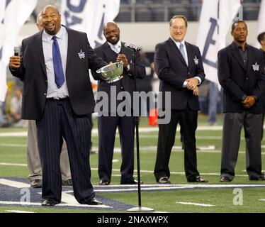 : Dallas Cowboys vs Seattle Seahawks STAR Gameday Program  November 6, 2011 Larry Allen Drew Pearson Charles Haley RING OF HONOR  Ceremony : פריטי אספנות ואמנות