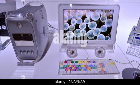 Power mac g4 hi-res stock photography and images - Alamy