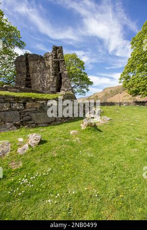 The ruins of the Dun Telve broch on a sunny spring morning Stock Photo