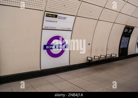 BOND STREET, LONDON - 11 February 2023: Bond Street Elizabeth Line platform in London Stock Photo