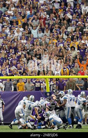 Detroit Lions place kicker Jason Hanson celebrates with teammates after  kicking a field goal during the second half an NFL football game against  the Minnesota Vikings Sunday, Sept. 25, 2011, in Minneapolis. (