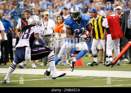 New England Patriots safety Sergio Brown (31) charges up field after  intercepting a pass intended for San Diego Chargers tight end Antonio Gates  (85) in the third quarter at Gillette Stadium in