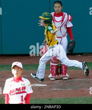 Huntington Beach, Calif.'s Eric Anderson (12) celebrates with