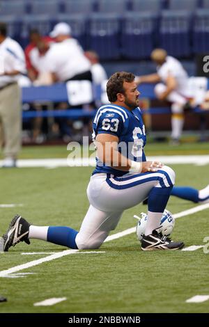 Indianapolis Colts center Jeff Saturday (63) works out before their game on  Thursday, December 22, 2011, in Indianapolis, Indiana. (Photo by Sam  Riche/MCT/Sipa USA Stock Photo - Alamy