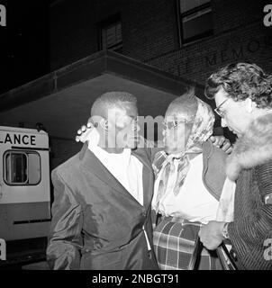 BOXING - EMILE GRIFFITH AND BENNY KID PARET IN NEW YORK 3 OCTOBER 1961 ...