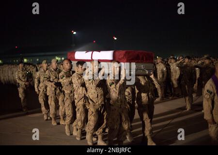 https://l450v.alamy.com/450v/2nbjrfc/soldiers-carry-the-casket-of-master-cpl-francis-roy-a-member-of-the-canadian-armys-special-forces-regiment-to-a-waiting-aircraft-during-a-ramp-ceremony-in-the-early-hours-tuesday-june-28-2011-at-afghanistans-kandahar-airfield-roy-was-found-mortally-wounded-by-fellow-soldiers-early-saturday-at-a-forward-operating-base-in-kandahar-city-his-death-is-still-under-investigation-by-military-police-but-enemy-action-has-been-ruled-out-a-complete-withdrawal-of-all-canadian-troops-from-southern-afghanistan-is-set-for-july-as-they-hand-control-of-the-area-over-to-the-americans-ap-photodavid-2nbjrfc.jpg