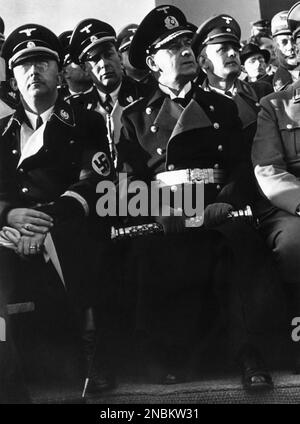 Adolf Hitler and Heinrich Himmler, 1939 Stock Photo - Alamy