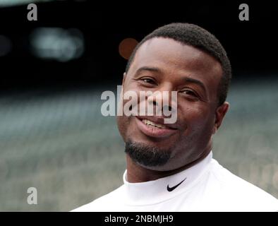 Former Seattle Mariner Ken Griffey Jr. reviews his photos as he takes  pictures during the MLB All-Star baseball Home Run Derby, Monday, July 10,  2023, in Seattle. (AP Photo/Lindsey Wasson Stock Photo 