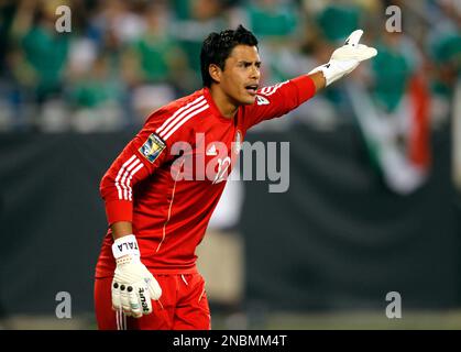 June 18, 2011 - East Rutherford, New Jersey, U.S - Mexico's goalkeeper  Alfredo Talavera makes a save during second half CONCACAF Gold Cup soccer  quarterfinal action where Mexico defeated Guatemala 2-1 at