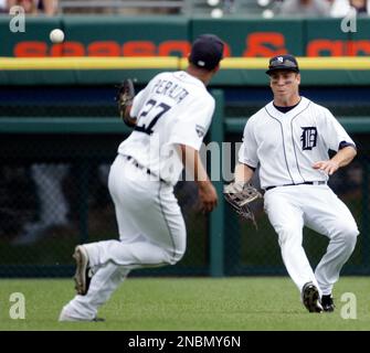 Detroit Tigers left fielder Andy Dirks (12) swings during the MLB