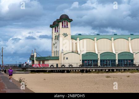 Wellington pier Great Yarmouth Norfolk UK Stock Photo