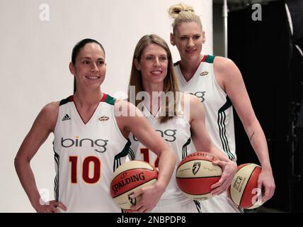 WNBA Sue Bird & Lauren Jackson サイン入り写真 WNBA Sue Bird & Lauren Jackson サイン入り写真