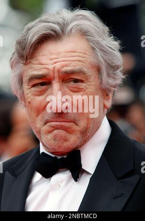 ROBERT DE NIRO PIRATES OF THE CARIBBEAN - ON STRANGER TIDES PREMIERE ...