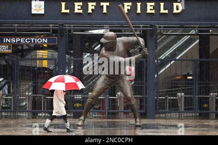 Willie Stargell Statue - Clio