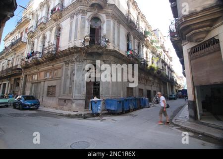 Old bar La Bodeguita del Medio is popular with tourists from all over the world. It was a favorite bar of American novelist Ernest Hemingway Stock Photo