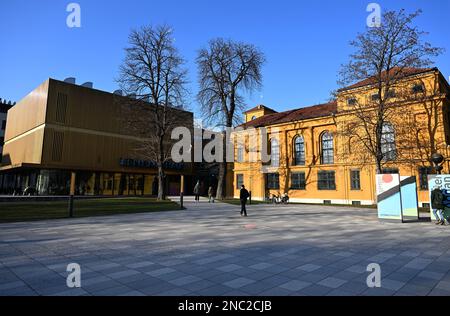 Munich, Germany. 09th Feb, 2023. Blue sky can be seen over the Lenbachhaus in Munich. Credit: Felix Hörhager/dpa/Alamy Live News Stock Photo